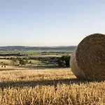 Oereghegyi Apartamento *