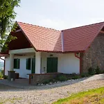 Oereghegyi Apartamento