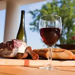 Oereghegyi Apartamento *