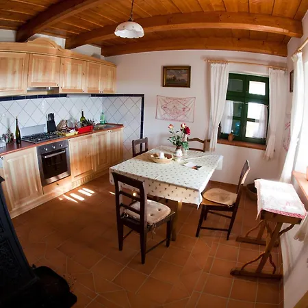 öreghegyi Apartman