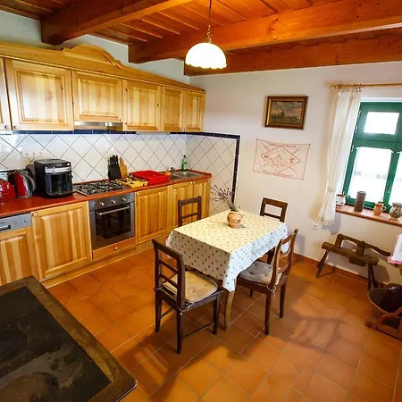 öreghegyi Apartman *