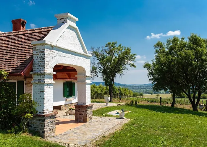 Oereghegyi アパート *