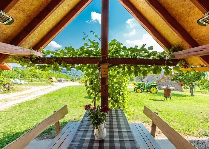 Oereghegyi アパート *