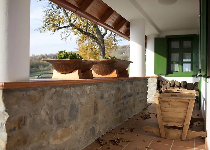 Oereghegyi アパート *